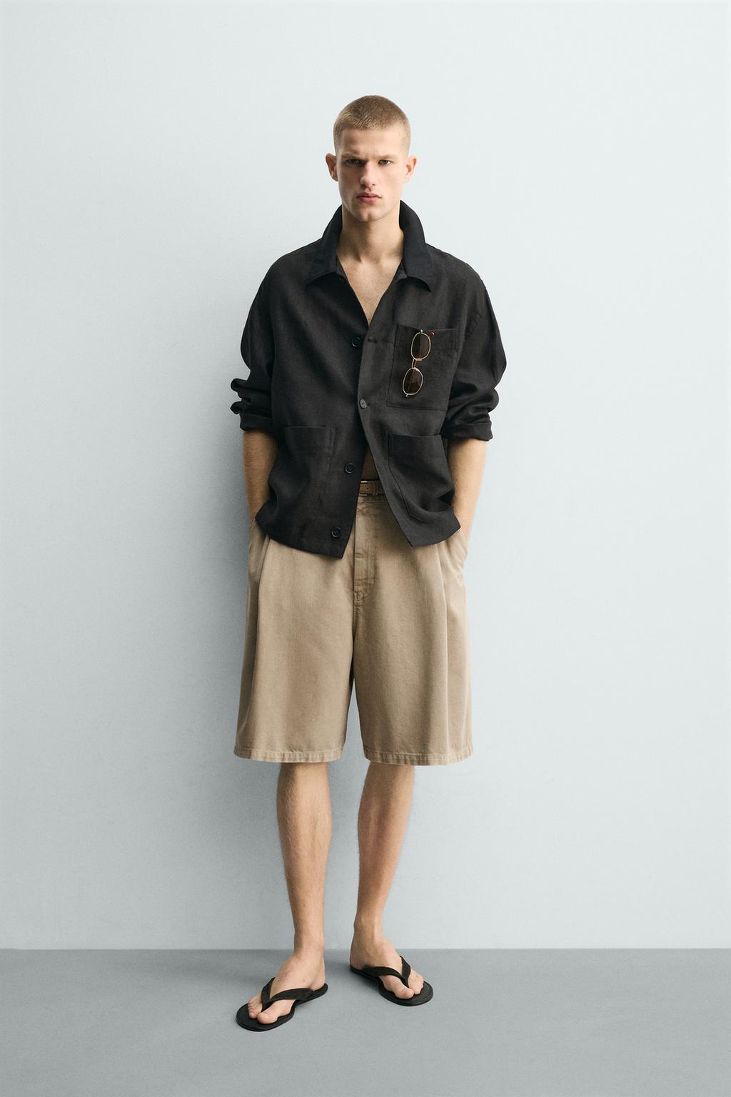 BERMUDA SHORTS WITH PLEATS